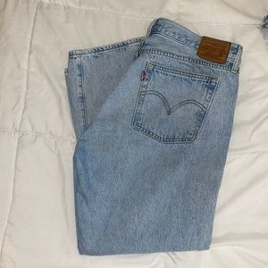Levi wedgie straight crop jeans